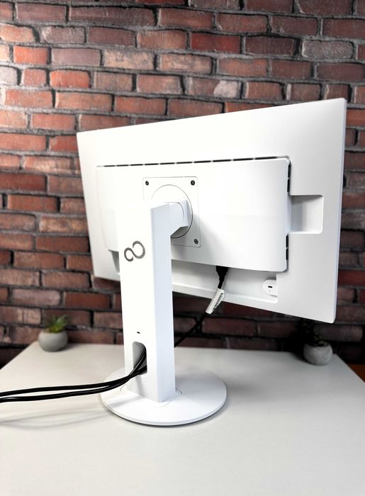 Монітор Fujitsu B24-9T·FHD·LED·IPS·Тонкі рамки·24"·з ПДВ та без·35 ШТ