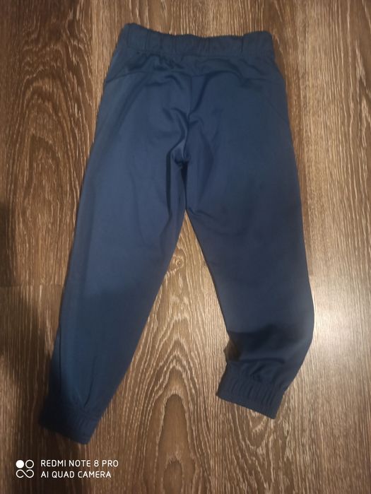Гарні спортивні штани фірми Puma оригінальні,розмір 7-8 р, 128 см.