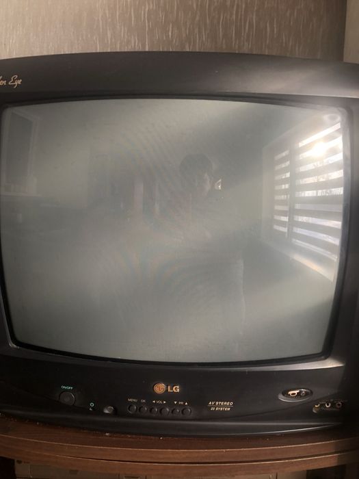 Телевізор LQ робочий став впринципі навіть дуже хороший