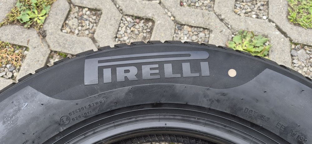 215/65r17 99H Pirelli Sottozero3 z 2020r jak nowe.