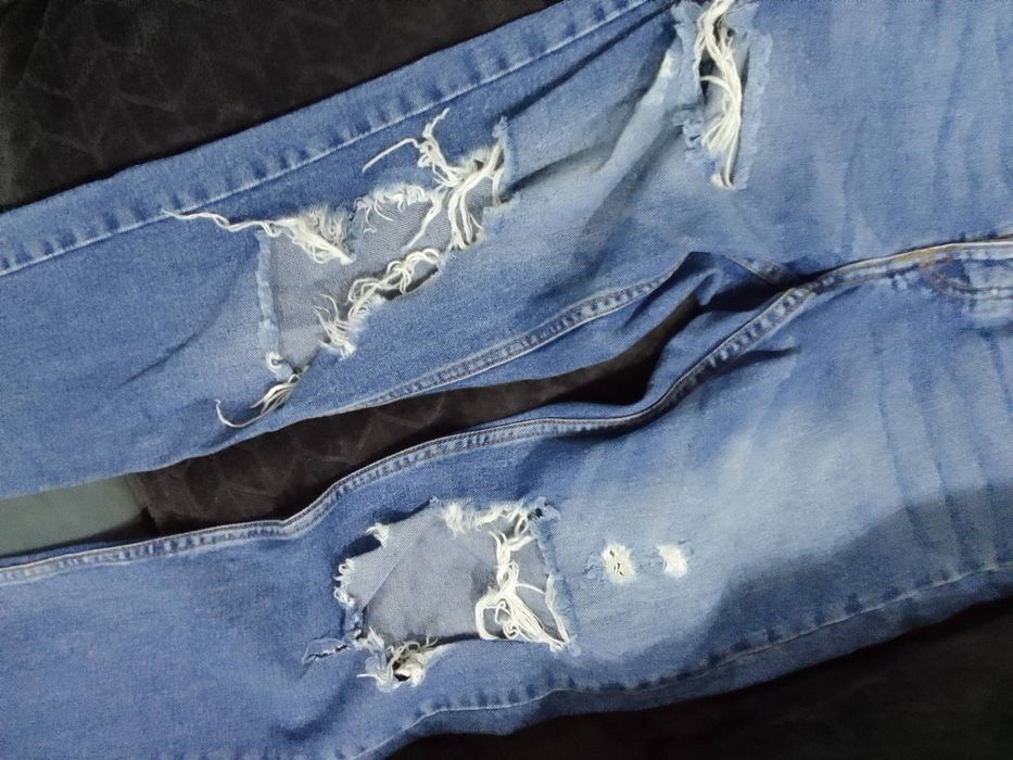 Spodnie jeansowe przetarcia 34 Sinsay XS