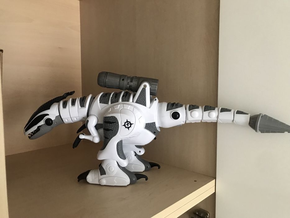 Dinossauro interativo