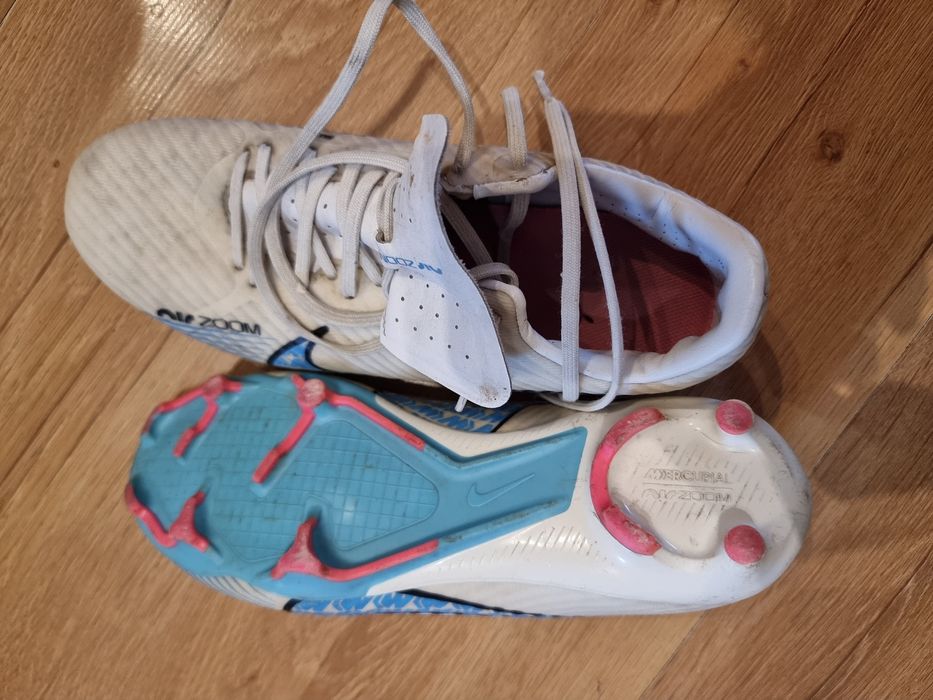 Buty piłkarskie Nike Air Zoom Mercurial Vapor 15 Academy MG  24cm 38,5