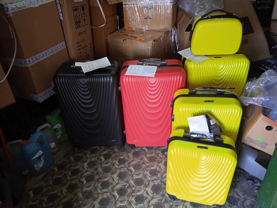 Walizka podróżna mała kabinowa na 4 kołach z ABS