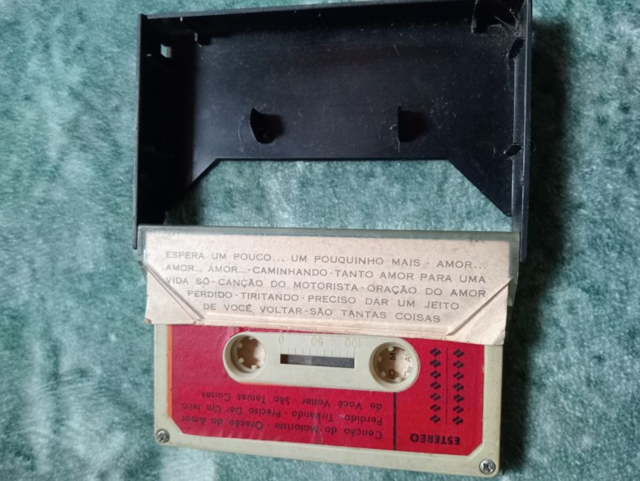Cassetes antigas de Nílton Cezar e Escala 5