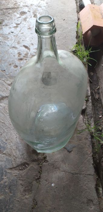 Garrafão de vidro antigo