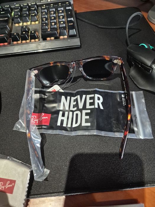 Óculos de sol Ray-Ban Wayfarer RB2140 em cor tartaruga (havana), unissex.