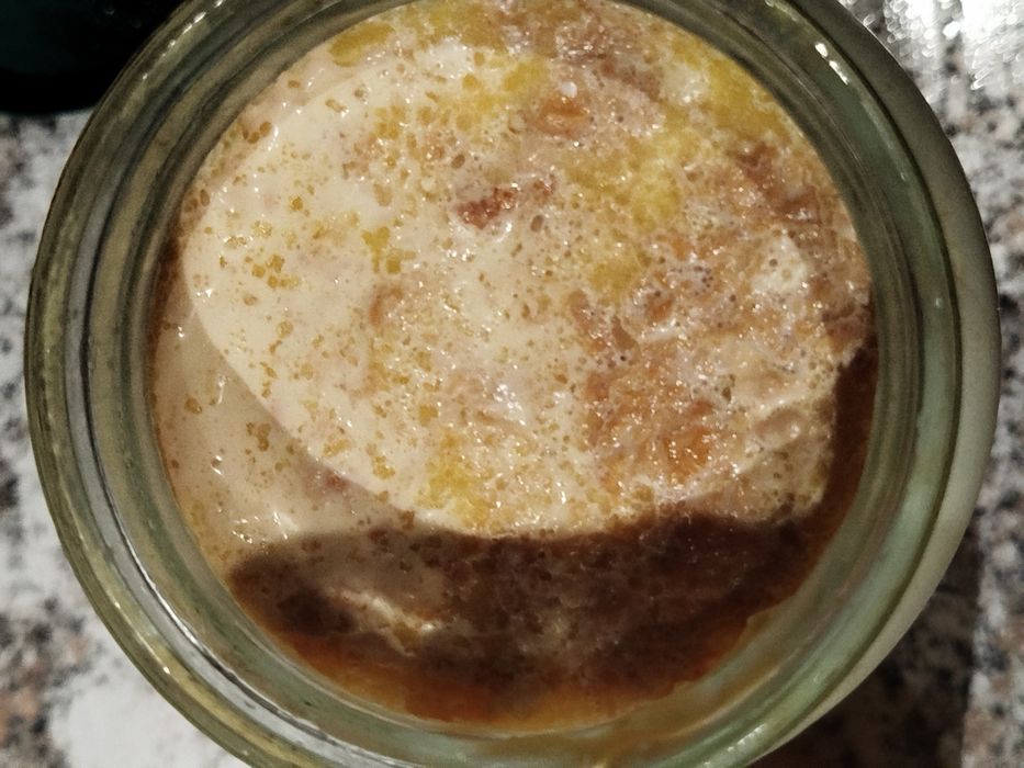 Бринза из коров'ячого молока.