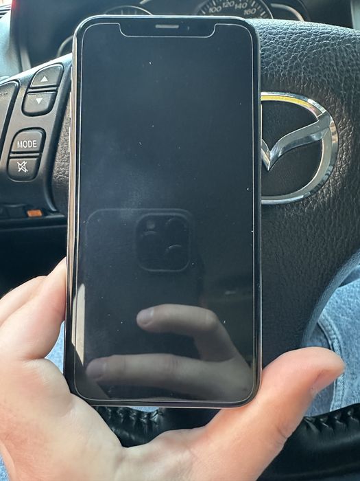 Продам Iphone XS 64