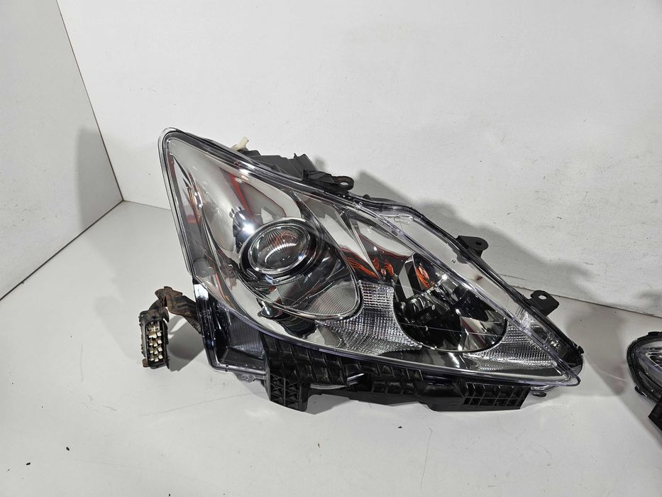 Lexus IS II IS220 IS250 Lampy Przód Przednie Komplet Lewa + Prawa Europa IGŁA