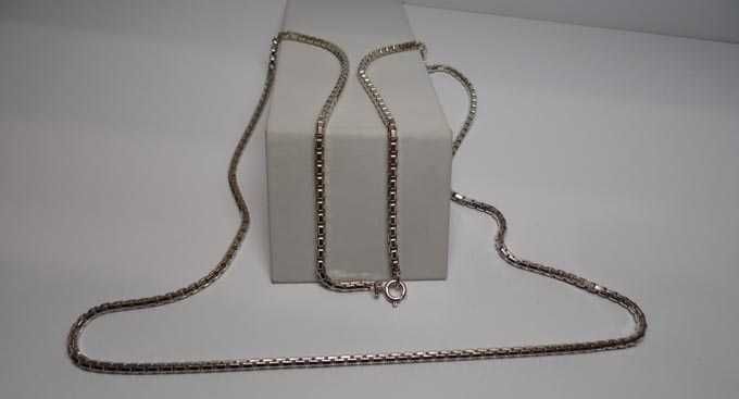 Kostka wenecjana FBM długi srebrny łańcuszek 91 cm.