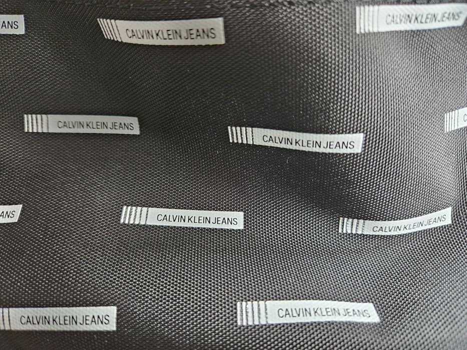 Calvin Klein Saszetka Nerka