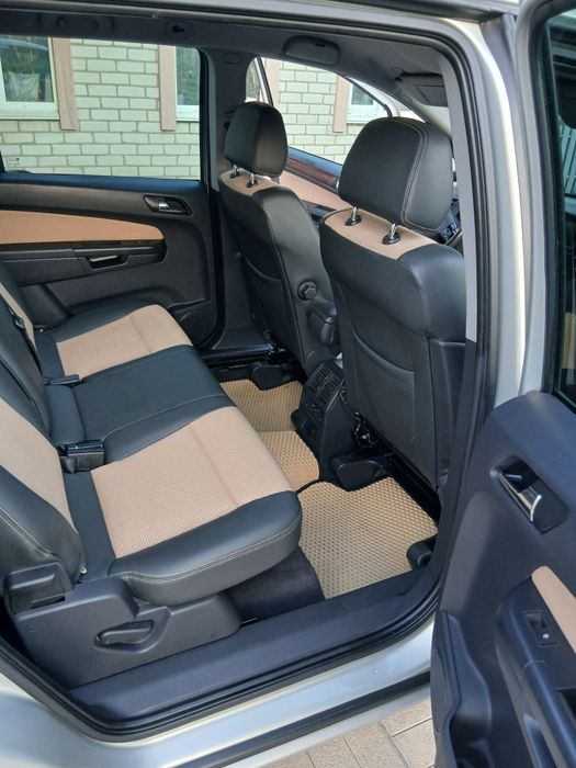 власне авто 2,5р в Україні. Автівка після Т.О.