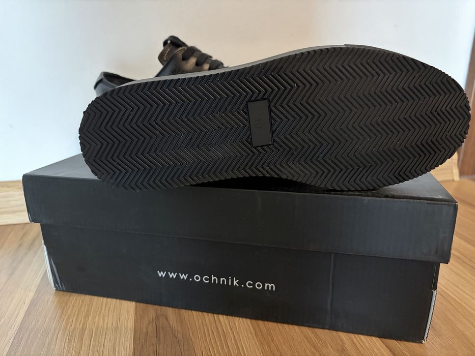 Buty snackersy Ochnik skórzane r.40