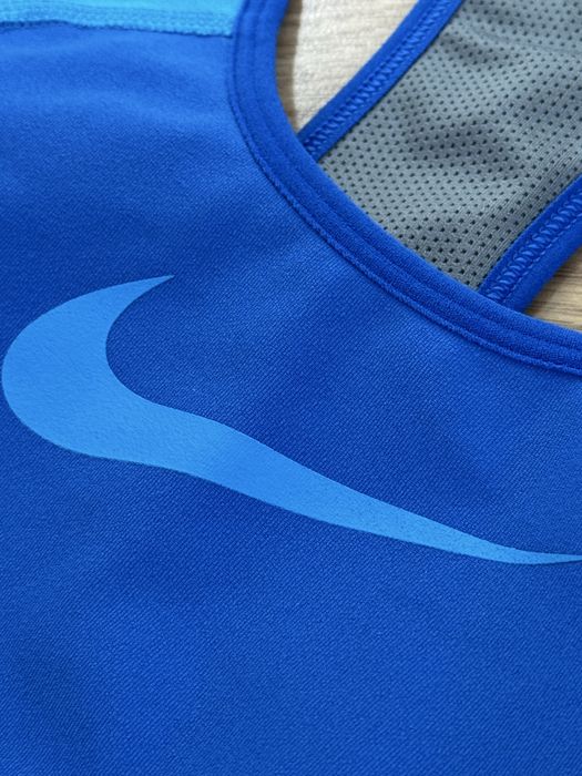 Спортивна майка Nike S розмір