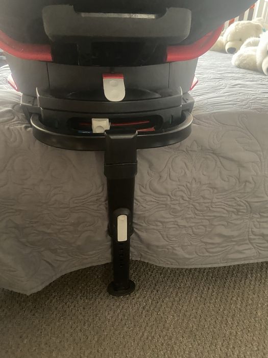 Дитяче автокрісло на ізофіксак