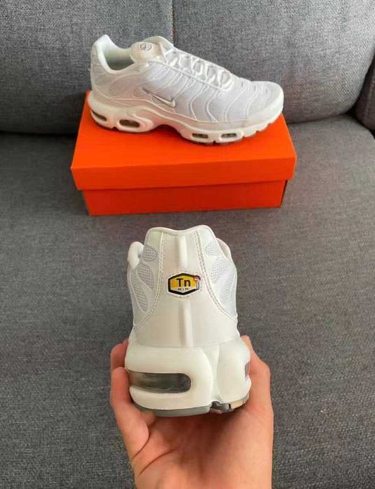 Nike_Air_Max_TN_Plus_White R.42