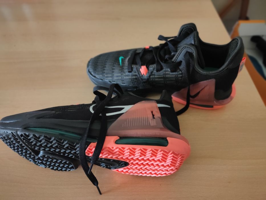 Tennis basketball LeBron wWitness VI