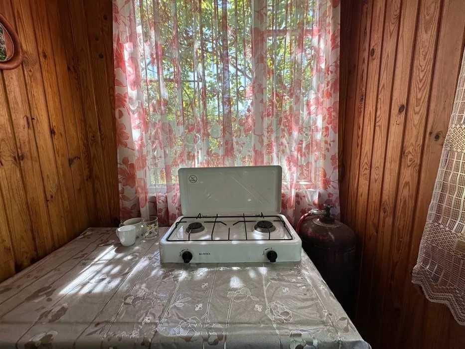 Продам дачу с.Новосілки.Підсобні приміщення,криниця,камін