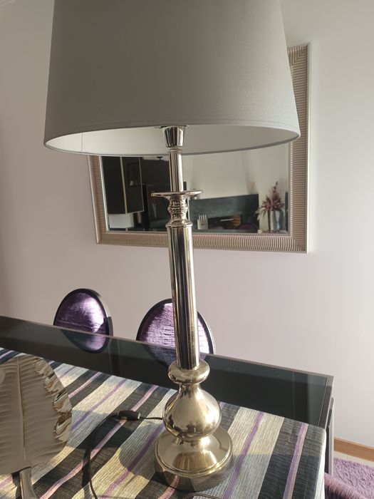 Candeeiro de Design em Metal – Elegância que Transforma o Espaço