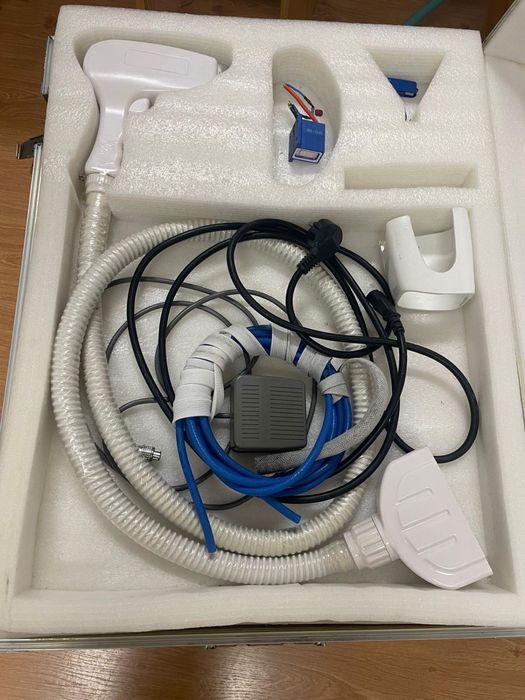 Máquina profissional de Depilação Laser Diodo Tripla onda - impecável