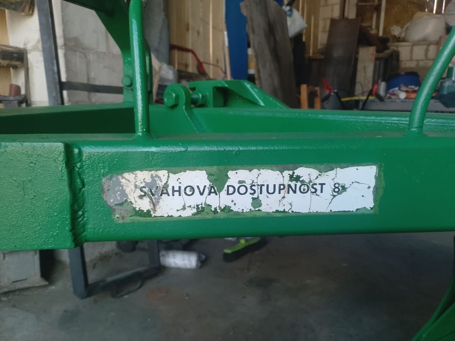 Duży plug czteroskibowy