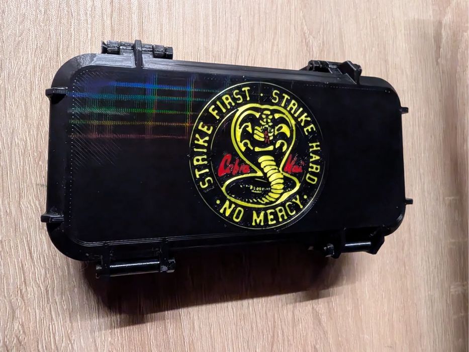 Capa Flipper Zero Cobra Kai com Suporte para Cabo64751414092801120