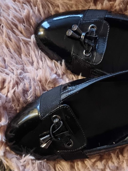 Hogl czarna skóra lakierowana rozm. 44 ( 9,5 )