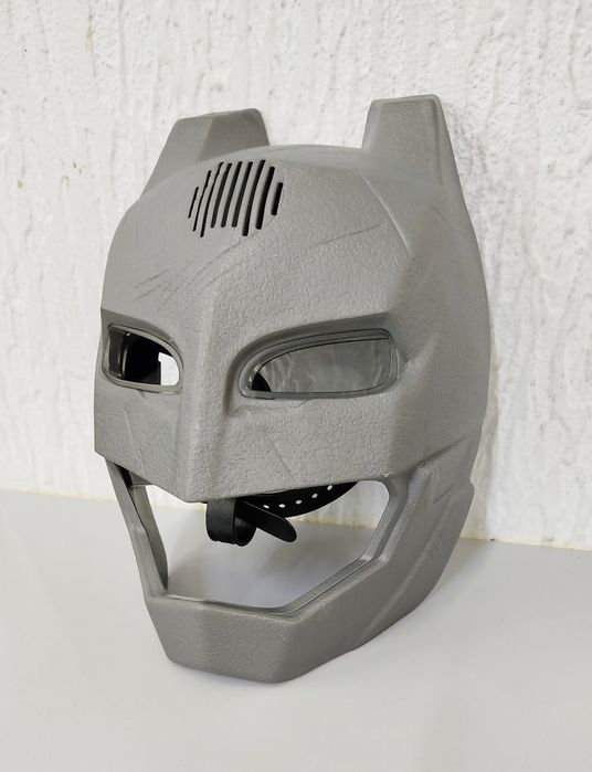 Маска шлем Бэтмена против Супермена Mattel.