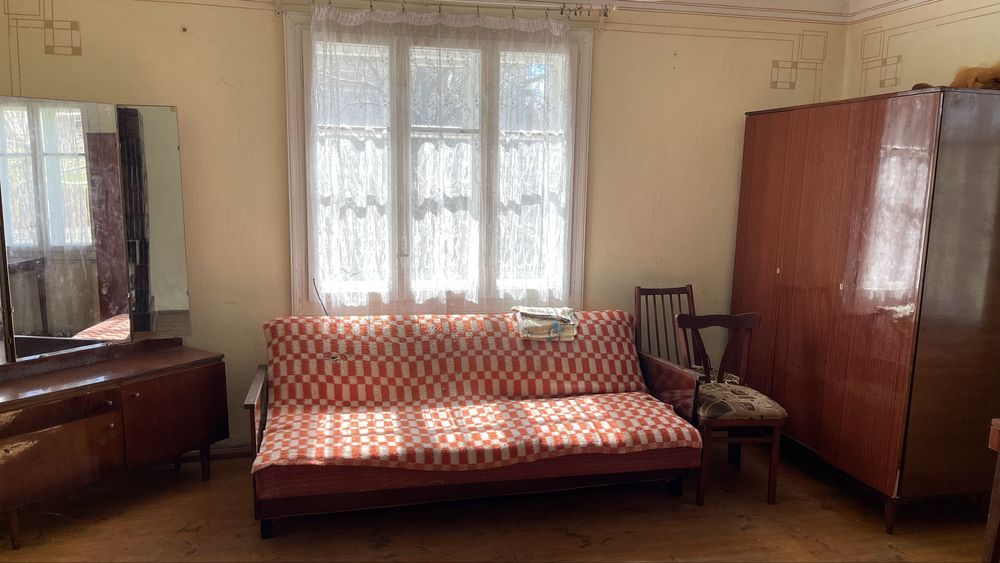 Продається цегляний будинок з комунікаціями