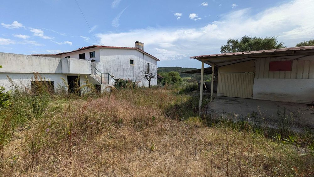 Moradia T4 em Vila Nova de Monsarros, Anadia