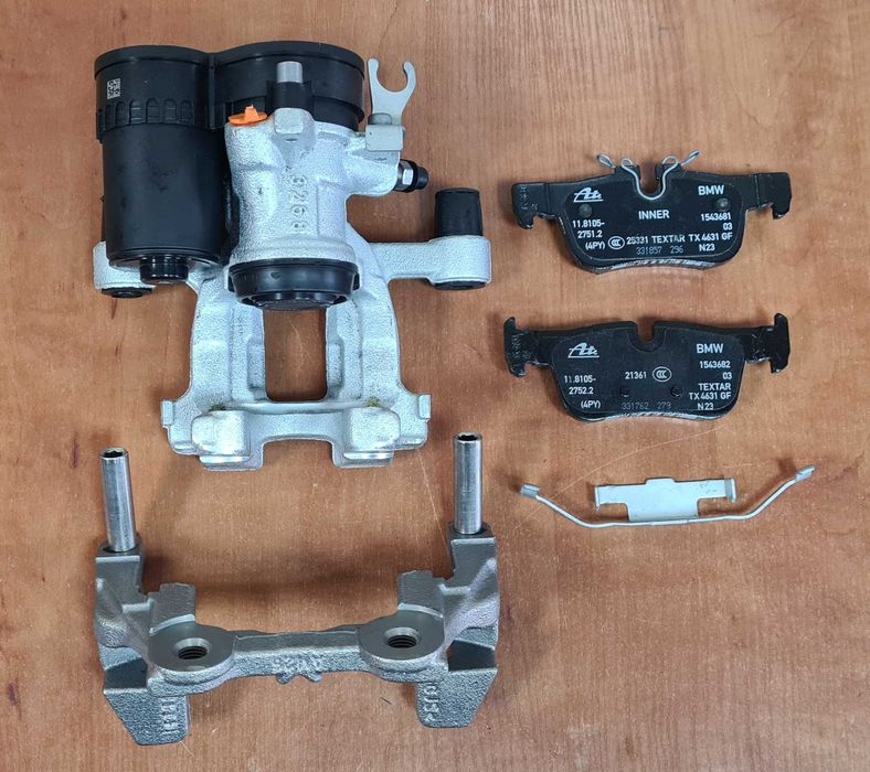 Zaciski Hamulcowe Tylne Lewy/Prawy BMW X1 (F48)(F40)(F44) ZESTAW NOWY