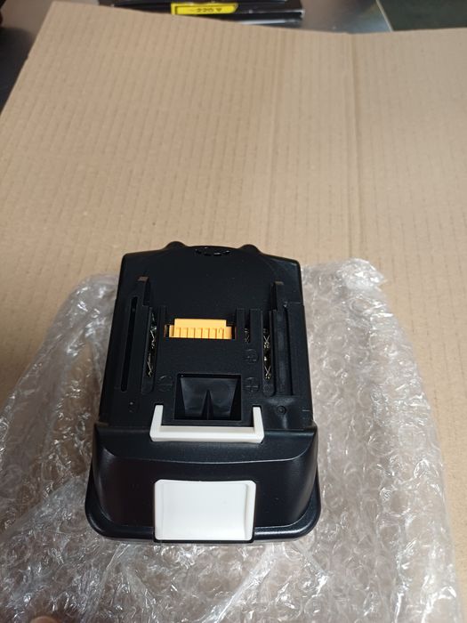 Акумулятори для електро інструменту Makita 18v 8.0Ah нові оригінальні