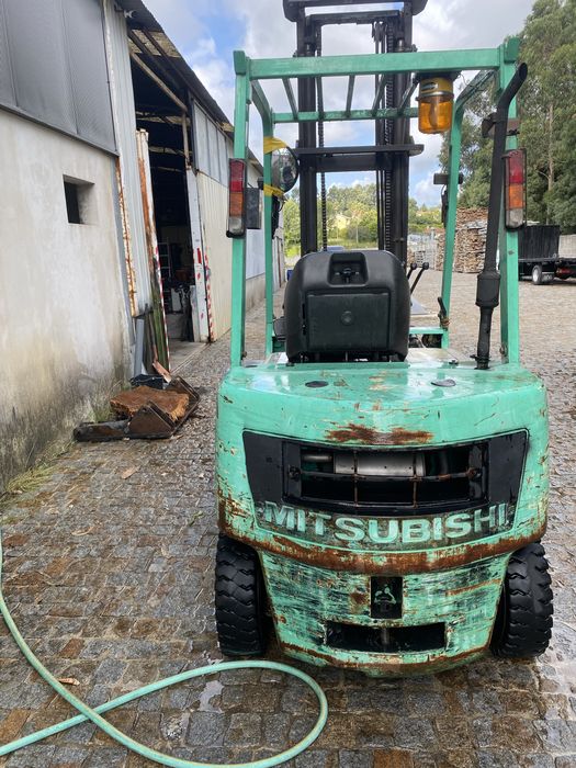 Mitsubishi 25 Empilhador