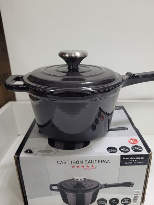 Каструля чавунна