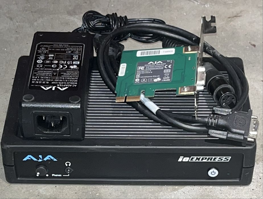 AJA Io Express Przenośny interfejs wejścia/wyjścia audio i wideo