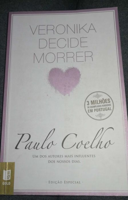 Livros: O Exótico Hotel Marigold, Vardo, A rosa do Povo, outros