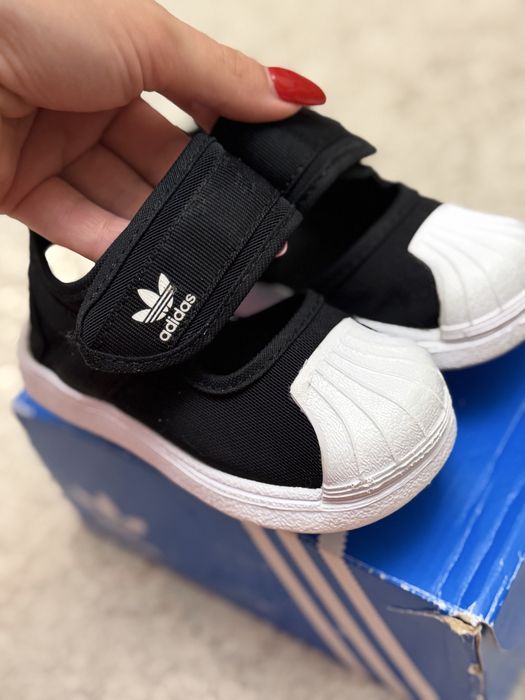 Дитячі сандалі Adidas 13 см