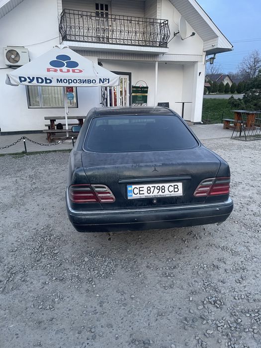Продам мерседес210