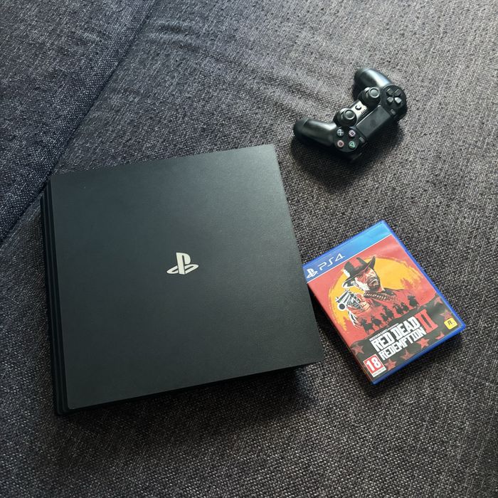PS 4 PRO  1TB+ pad,gra