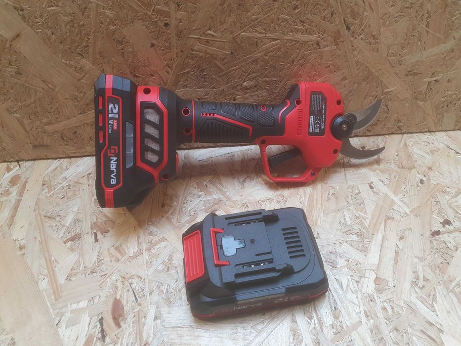 Акумуляторний електричний секатор NARVA 1,2 акб кейс 30 мм рез