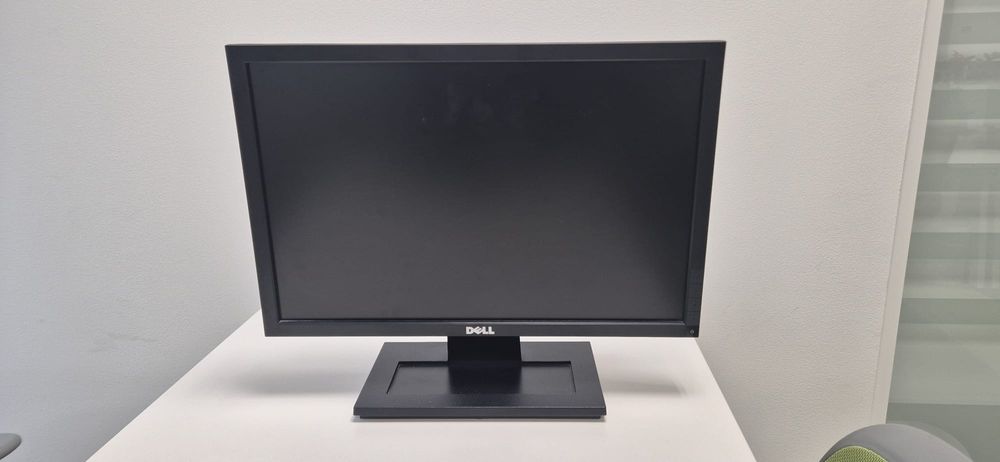 Monitor Dell 5Y4PN