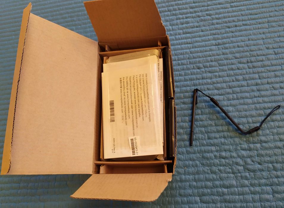 Komputer mobilny z czytnikiem kodów 1D Honeywell Dolphin 6000