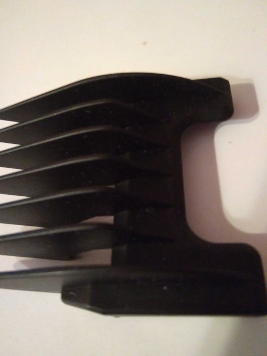 Nasadka na maszynkę Moser, Wahl, Ermila  Nr 8  -25mm, czarna