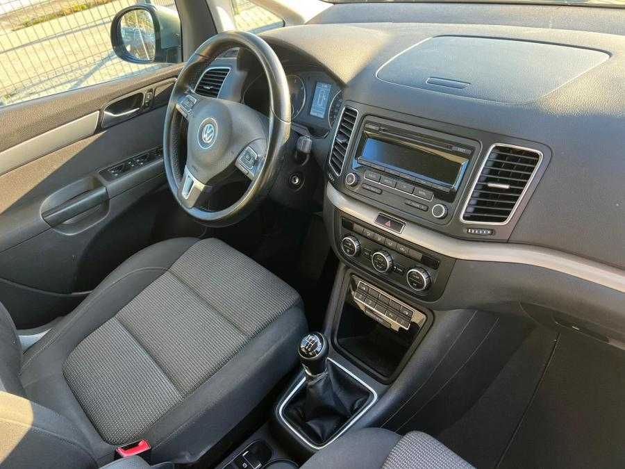 COM FINANCIAMENTO - Vende-se Volkswagen Sharan 2.0 2013