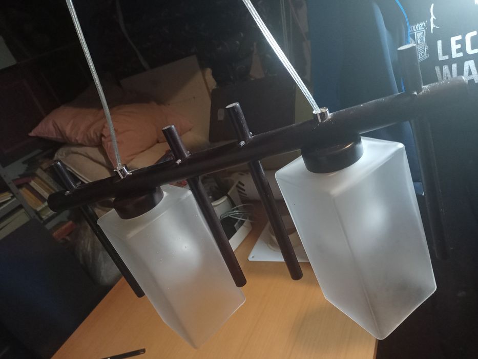 Lampa wisząca z żarówkami LED