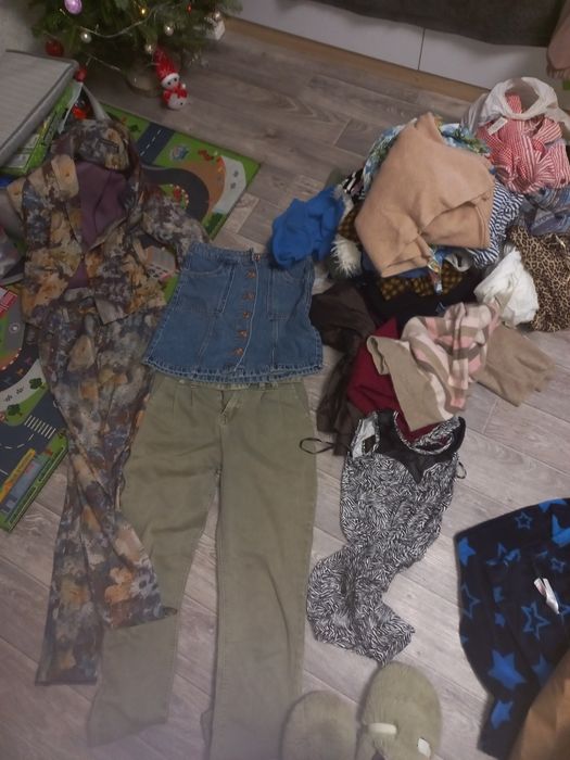 Отдам нуждающимся вещи