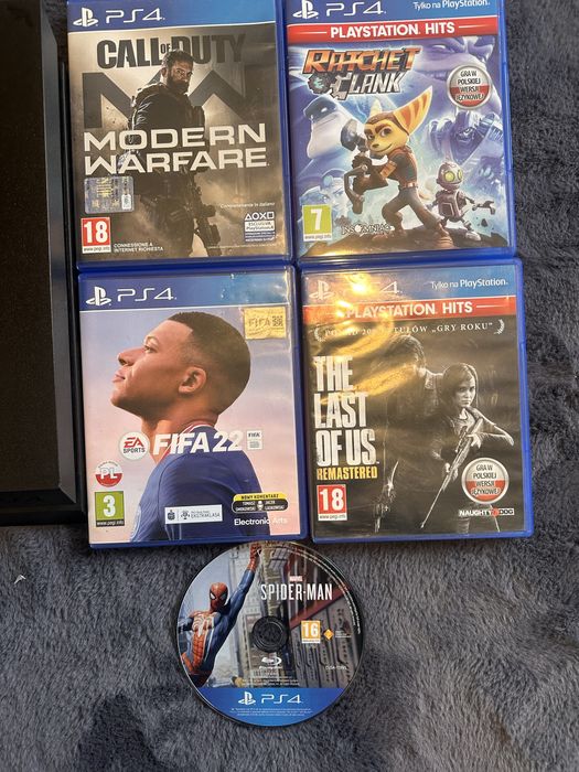 Konsola ps4 po serwisie 100% sprawna