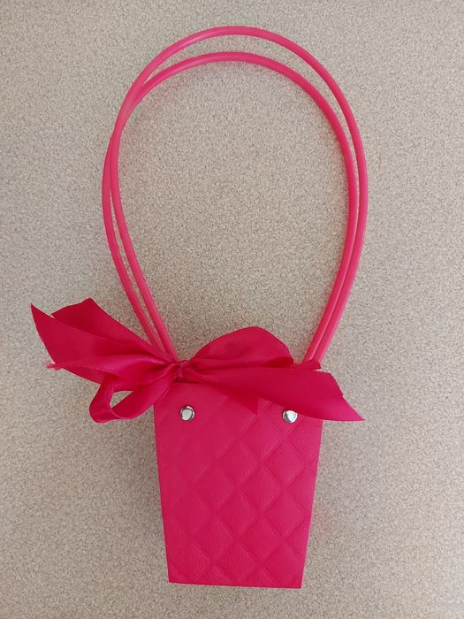 Пакети брендові подарункові