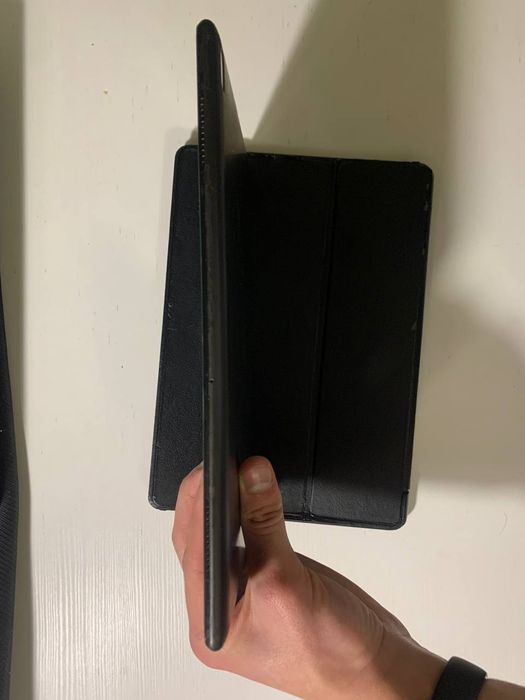 Планшет Lenovo TB-X104F